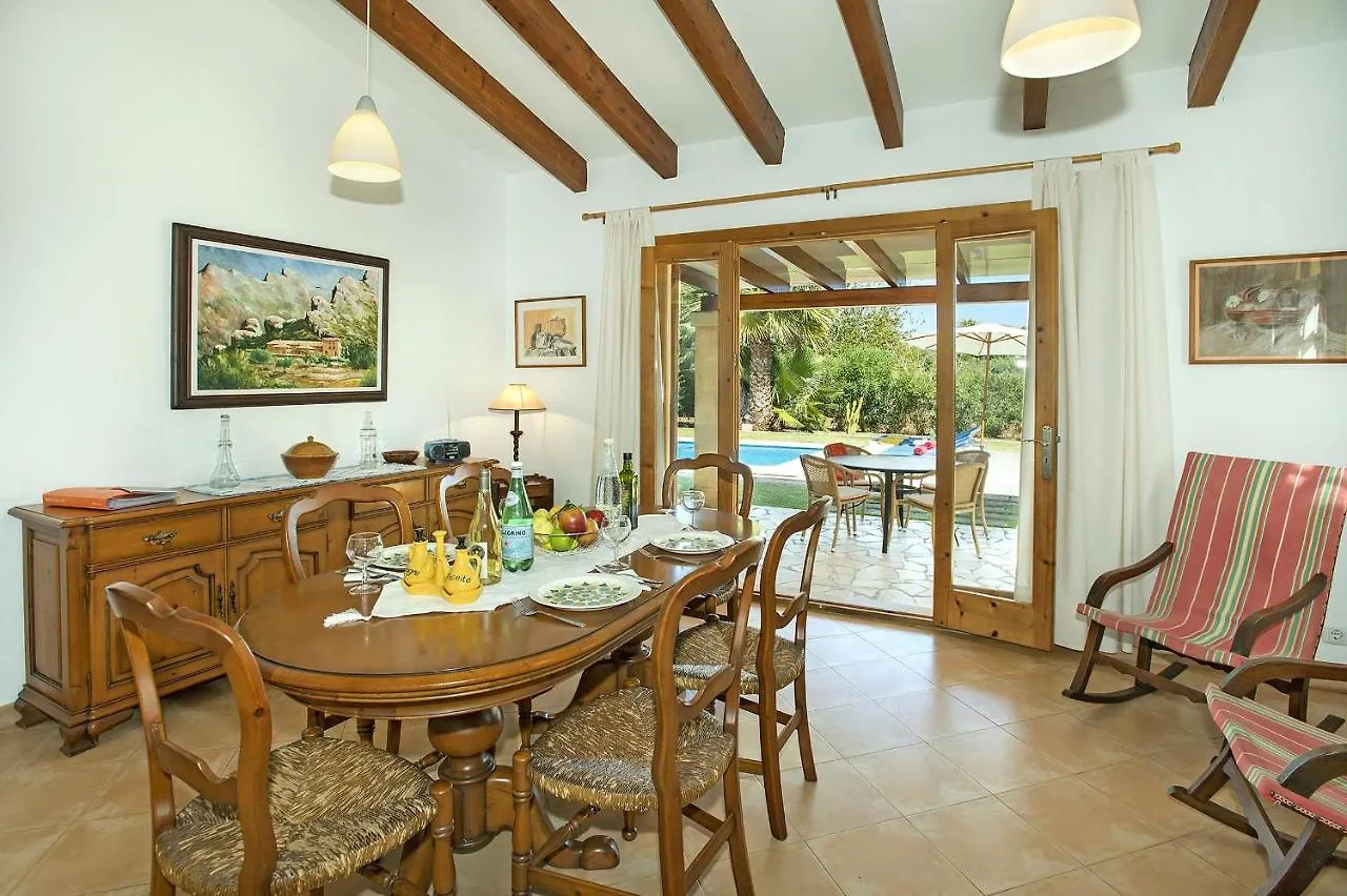 Almendra Boi Villa Pollença